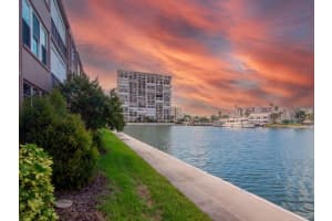 7540 Bay Island Dr S #156, SOUTH PASADENA