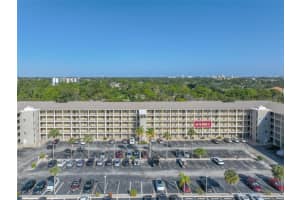 3656 Lake Bayshore Dr #319, BRADENTON