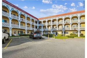 2404 Florentine Way #32, CLEARWATER