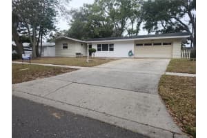 1824 Chateau Dr W, CLEARWATER