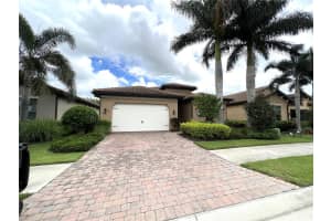 120 Ventosa Pl, NOKOMIS