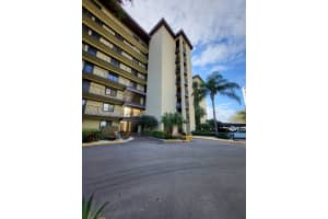 650 Island Way #208, CLEARWATER