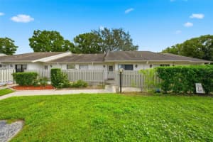 1725 Pine Ridge Way E #e, PALM HARBOR