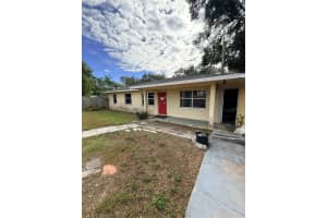 40 Hall St, FROSTPROOF 40 Hall St, FROSTPROOF