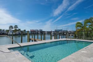 211 Dolphin Pt #301, CLEARWATER