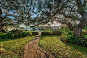 330 N Spring Blvd, TARPON SPRINGS