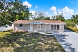 12801 College Hill Dr, HUDSON