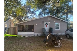 1880 Sylvan Dr, CLEARWATER