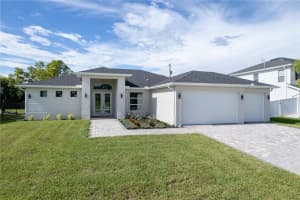 521 Nw 5th St, CAPE CORAL