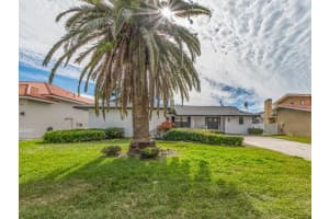 110 17th St, BELLEAIR BEACH