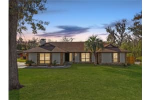 109 Holly Tree Ln, BRANDON