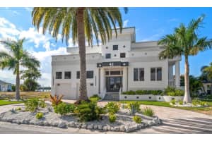 42 Midway Is, CLEARWATER BEACH 42 Midway Is, CLEARWATER BEACH