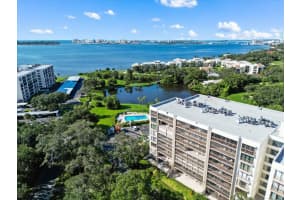 220 Belleview Blvd #702, BELLEAIR
