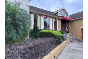 1207 Overlook Rd, EUSTIS