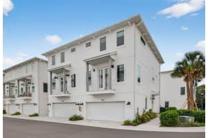 4742 Legacy Park Dr, TAMPA