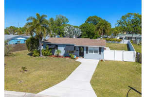 1541 68th Ave N, ST PETERSBURG