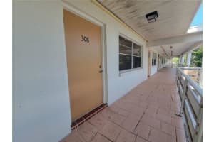 911 Washington Ave #308, LARGO