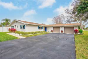 2589 Sunny Breeze Ave, LARGO