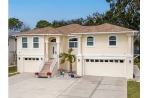 7711 Gulf Way, HUDSON