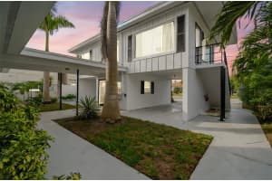 2411 Bay Blvd #3, INDIAN ROCKS BEACH