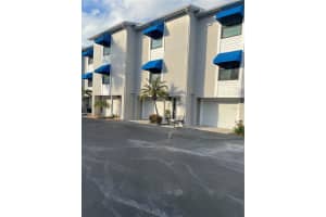745 Pinellas Bayway S #105, ST PETERSBURG