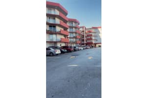 1750 W 46 St #537, HIALEAH
