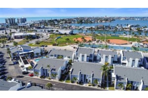 240 Medallion Blvd #a, MADEIRA BEACH