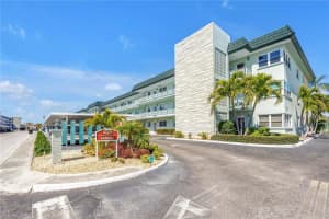 5935 30th Ave S #105, GULFPORT