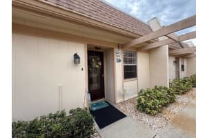 11140 Carriage Hill Dr #4, PORT RICHEY