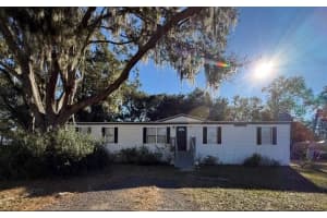 3431 Maple Dr, MULBERRY