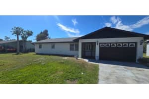 526 Reading St Nw, PORT CHARLOTTE