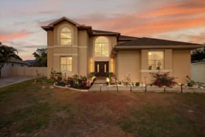 811 Sandcastle Cir, BRANDON 811 Sandcastle Cir, BRANDON