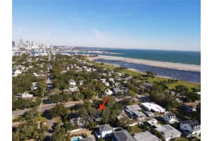 220 22nd Ave Se, ST PETERSBURG