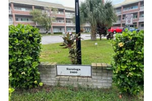 2460 Persian Dr #44, CLEARWATER