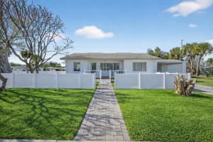 292 42nd Ave, ST PETE BEACH