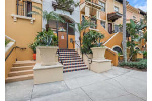 100 4th Ave S #115, ST PETERSBURG