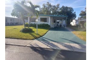 216 Independence Ave #15, PALM HARBOR