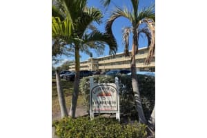 1051 79th Ave N #212, ST PETERSBURG