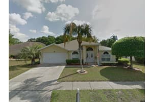 1813 Dockside Dr, VALRICO