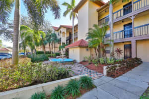 2400 Feather Sound Dr #332, CLEARWATER