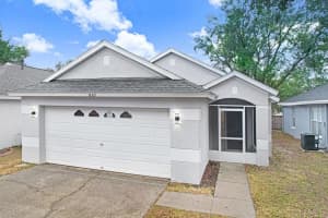 807 Cape Cod Cir, VALRICO