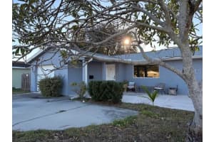 7440 1st St N, ST PETERSBURG