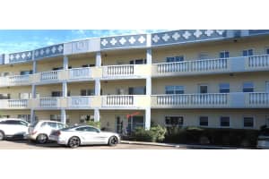 2221 Swedish Dr #17, CLEARWATER
