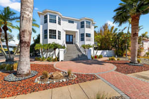 5900 Bayview Cir S, GULFPORT