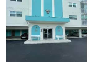 10216 Regal Dr #201, LARGO