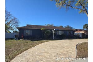 1013 Greenbriar Dr, BRANDON