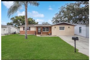 9040 Lunar Ln, PORT RICHEY