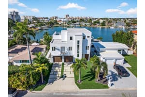 208 171st Ave E, NORTH REDINGTON BEACH