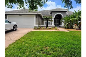 1028 Tradewinds Dr, TARPON SPRINGS