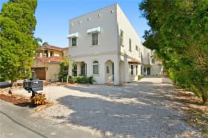 2936 W Knights Ave #b, TAMPA